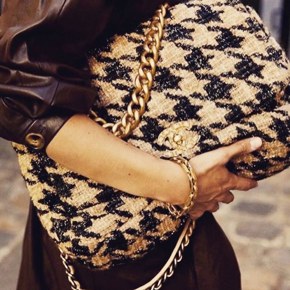 CHANEL Handbags - CHANEL Beige Black Gold Flap Bag Excellent condition Chanel Houndstooth 2019